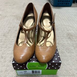 Kelly & Katie tan heels